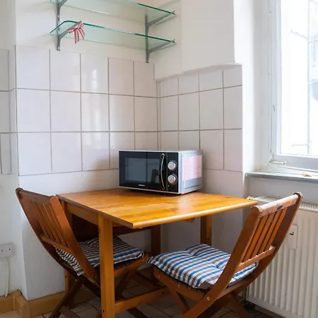 Zentrale Lage Naehe Hauptbahnhof 3 Wohnung, Kueche, Balkon, Duschbad Mainz
