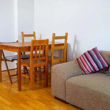 Zentrale Lage Naehe Hauptbahnhof 3 Wohnung, Kueche, Balkon, Duschbad
