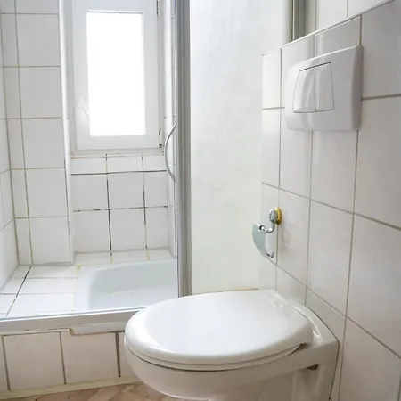 Appartement Zentrale Lage Naehe Hauptbahnhof 3 Wohnung, Kueche, Balkon, Duschbad Mainz