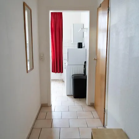 Zentrale Lage Naehe Hauptbahnhof 3 Wohnung, Kueche, Balkon, Duschbad Mainz