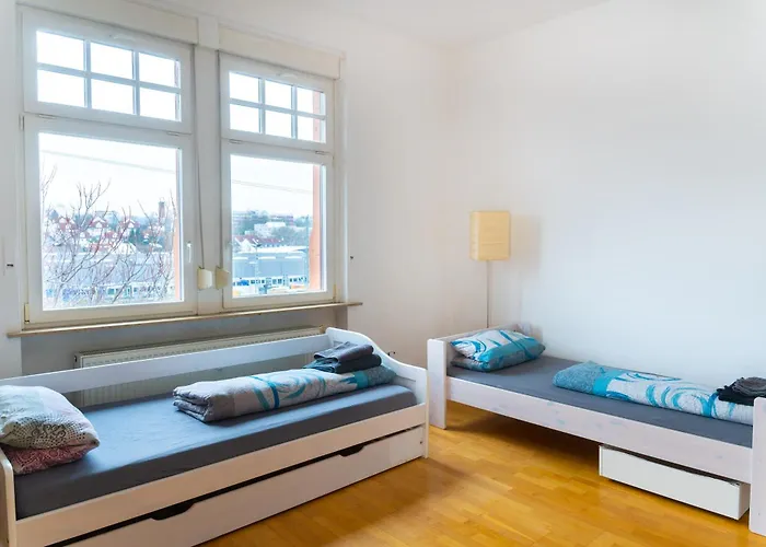 Zentrale Lage Naehe Hauptbahnhof 3 Wohnung, Kueche, Balkon, Duschbad
