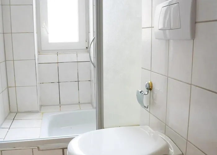 Appartement Zentrale Lage Naehe Hauptbahnhof 3 Wohnung, Kueche, Balkon, Duschbad Mainz